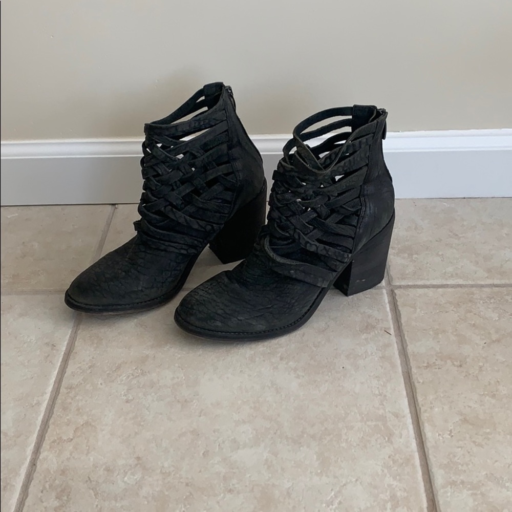 Free people vintage black bootie